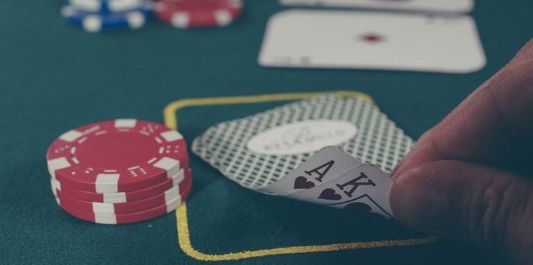 Lobby Game bayar77 menyediakan berbagai pilihan sportsbook, slot dan kasino langsung
